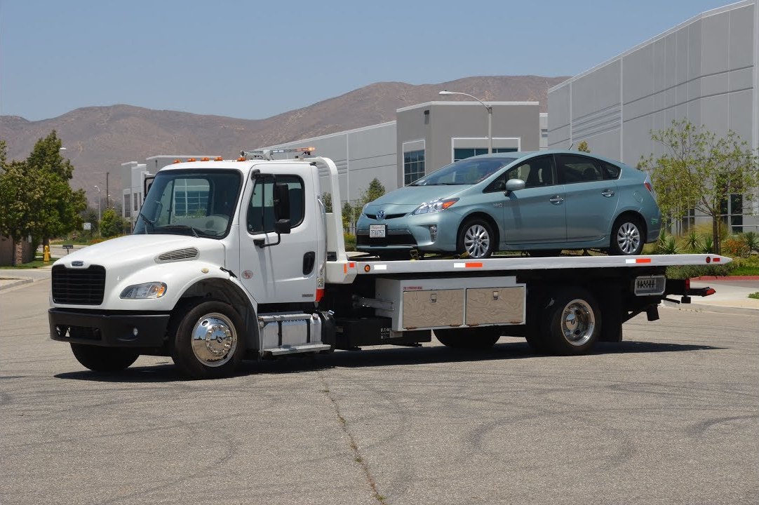 Flated-tow-truck-1.jpg